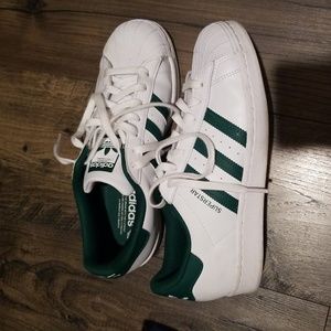 💚Mens RARE green & white Adidas Superstar Sneakers💚 worn several times-scuffs